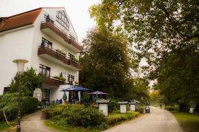  Hotel Haus am See  Бад-Зальцуфлен